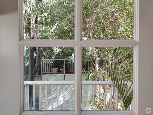Building Photo - 6148 Glen Holly St
