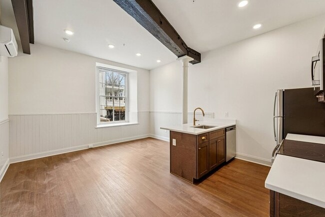 Photo - 401 Martin St Apartment