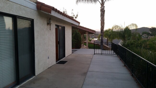 Foto del edificio - 2 Bedroom / 2 Bathroom Home inside Canyon Lake