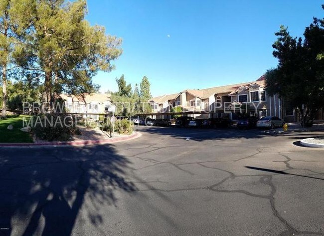 Foto del edificio - 5230 E Brown Rd