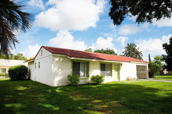 Building Photo - 10116 Fairtree Ln