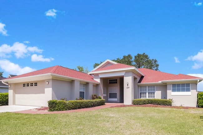 Foto del edificio - 3157 Oakpark Dr
