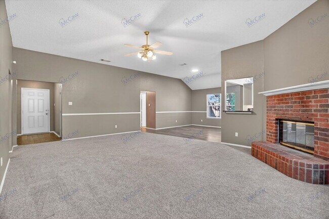 Building Photo - 549 Dylan Ct