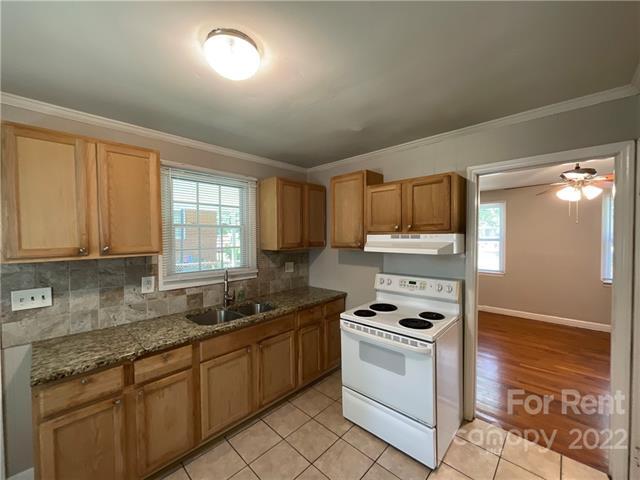 Foto del edificio - 2701 Ravencroft Dr