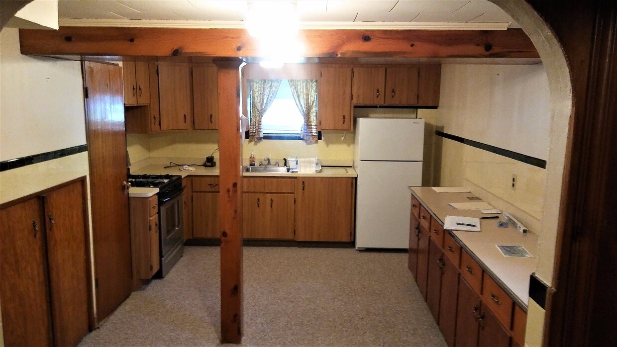 Primary Photo - 135 Glenwood Ave