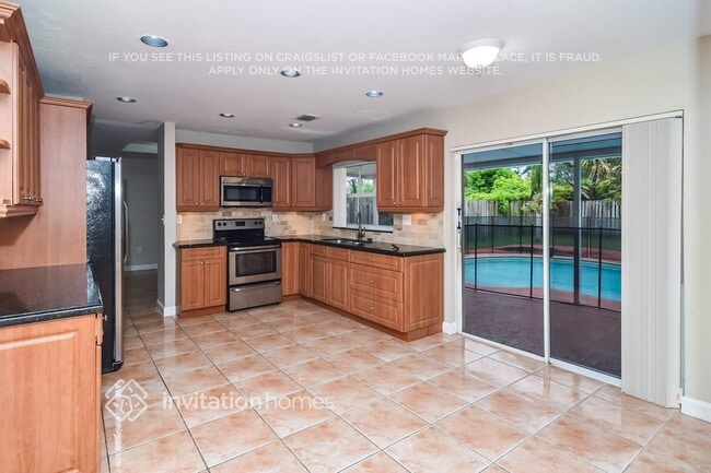 Foto del edificio - 1121 NW 129th Pl