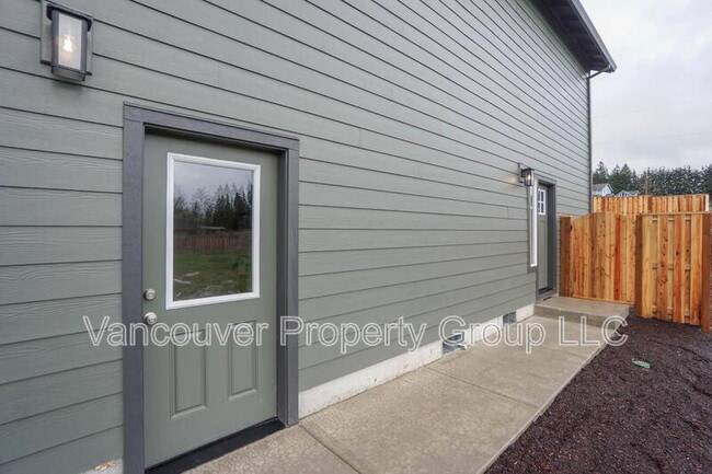 Building Photo - 313 E Caribou Ct