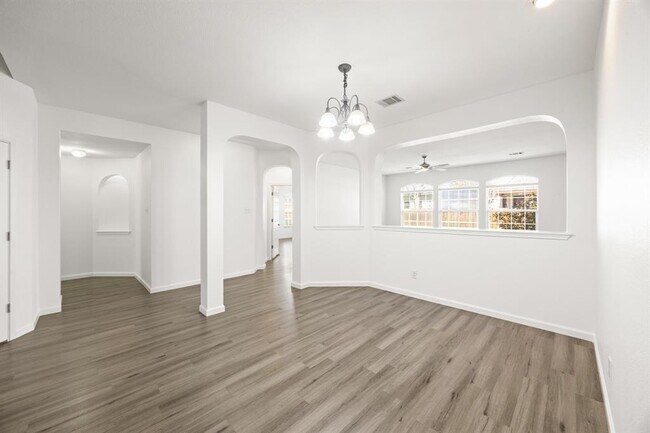 Foto del edificio - 1306 Lou Gehrig Ln