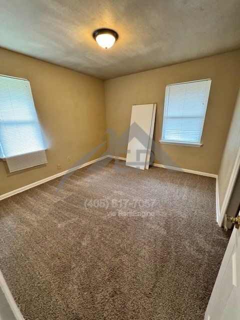 Foto del edificio - 2829 Lakeside Dr