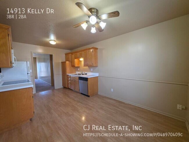 Foto del edificio - 14913 Kelly Dr