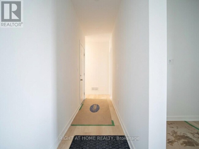 Building Photo - 425 Mortar Terrace