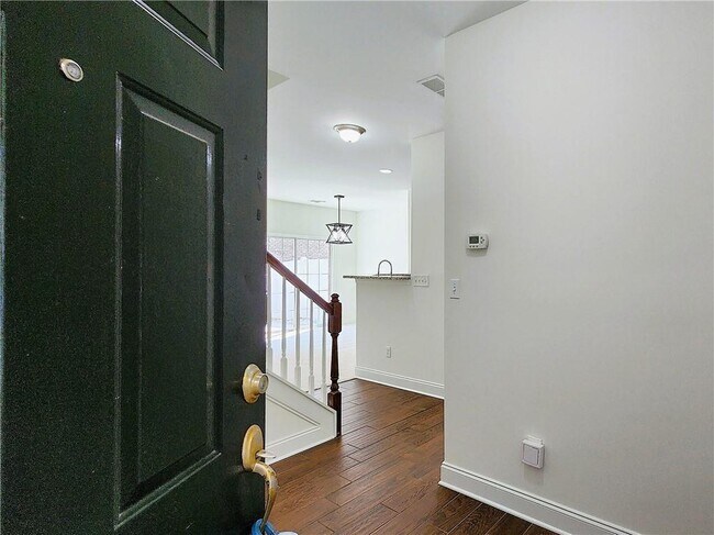 Building Photo - 3249 Brockenhurst Dr