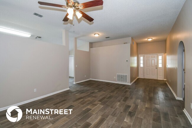 Foto del edificio - 1693 Spring Branch Dr W
