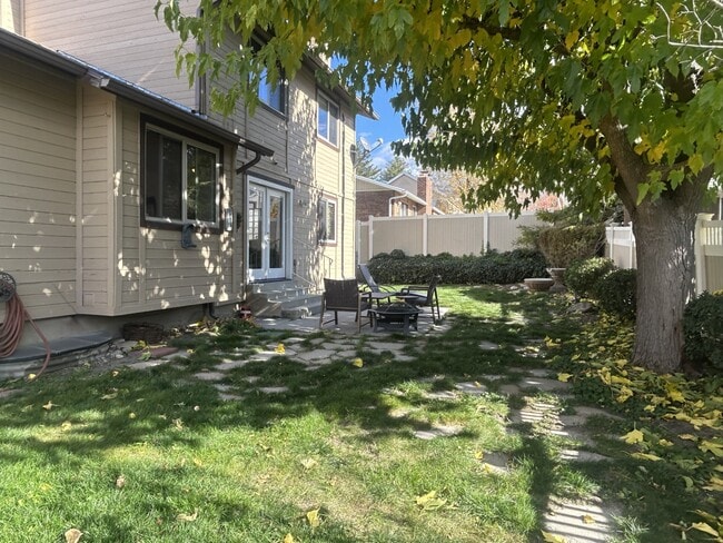 Building Photo - 1094 Gravel Hills Dr