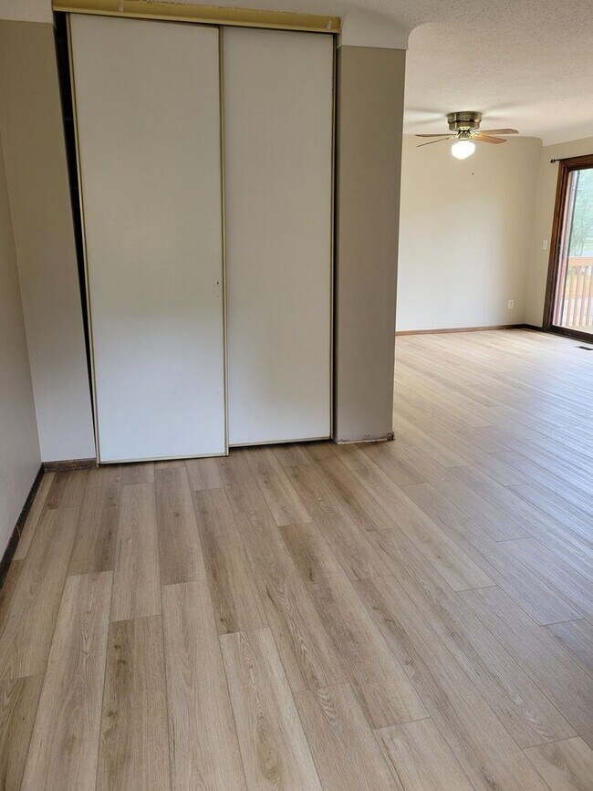 Foto del edificio - 735 3rd St