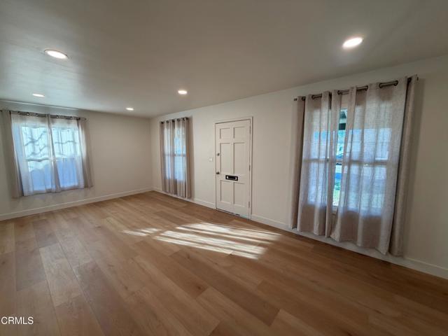 Foto del edificio - 430 W Fir Ave