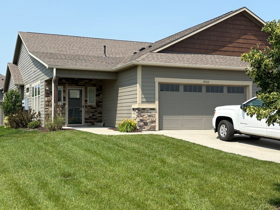 Foto principal - 5222 Spruce St