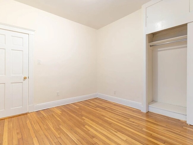 Building Photo - 25 Mt Hood Rd