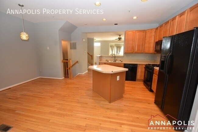 Building Photo - 916 Glaze Ct