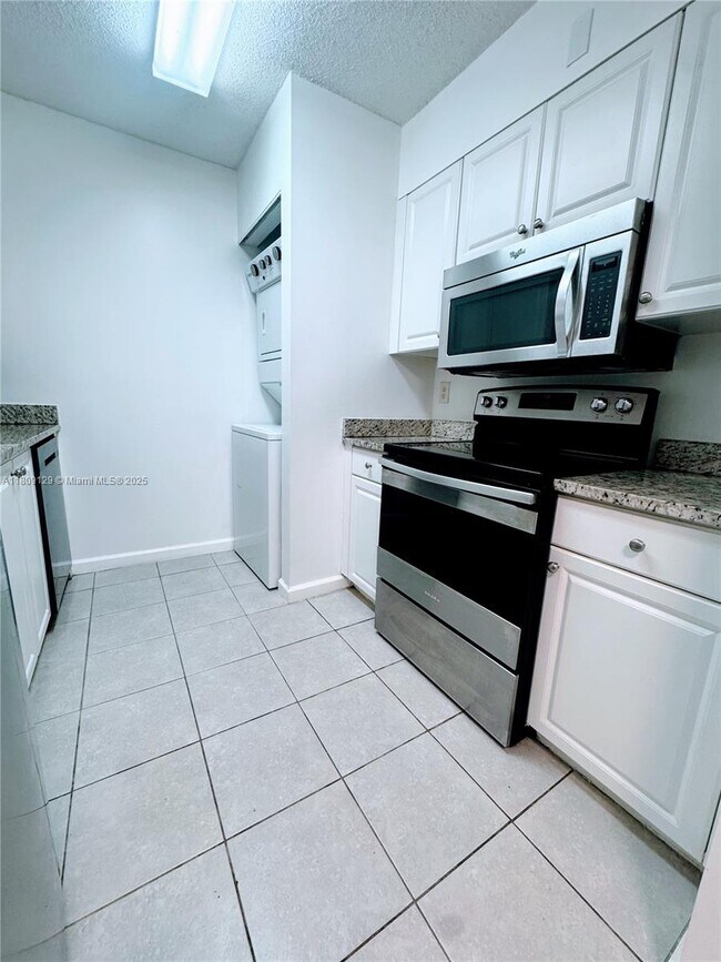 Foto del edificio - 1341 SE 3rd Ave
