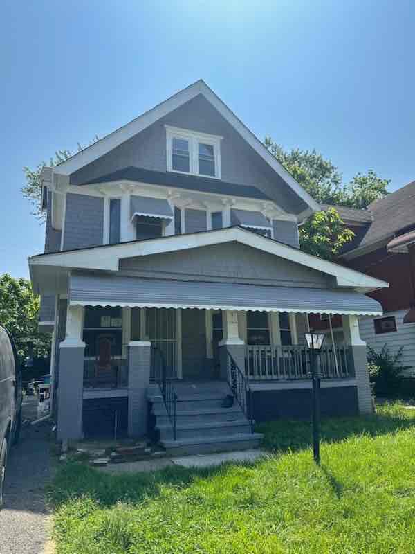 Primary Photo - 639 E 107th St