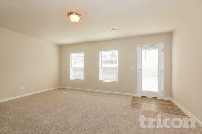 Foto del edificio - 654 Scarlet Leaf Ln.