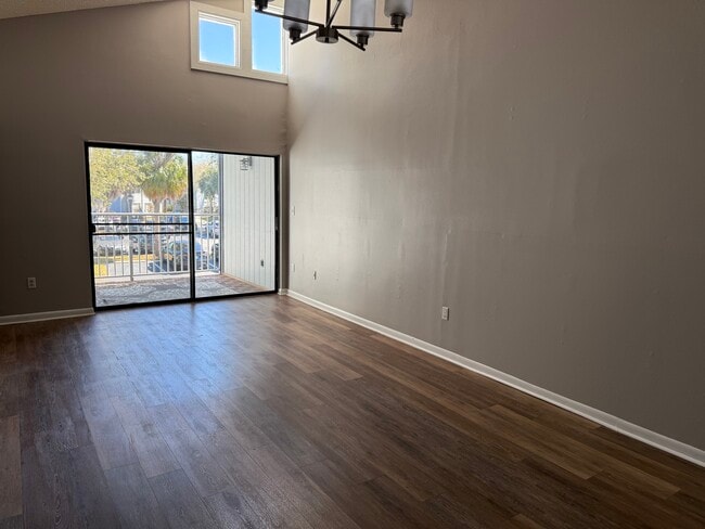 Building Photo - 3623 Atrium Dr