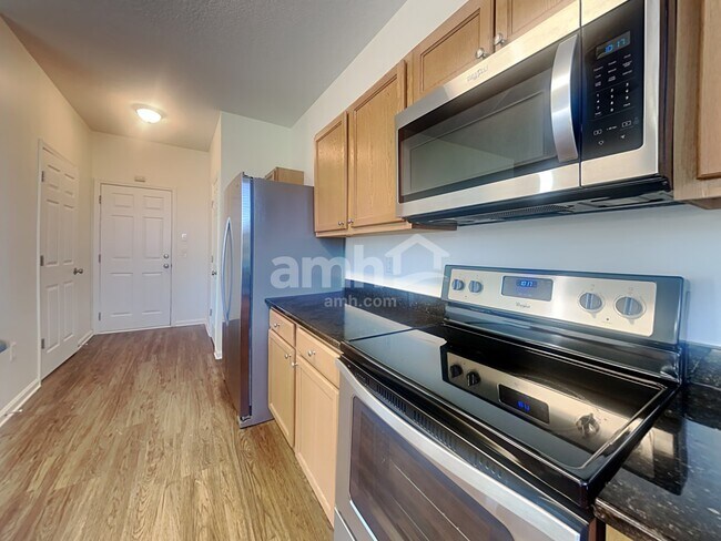 Building Photo - 75050 Ravenwood Dr