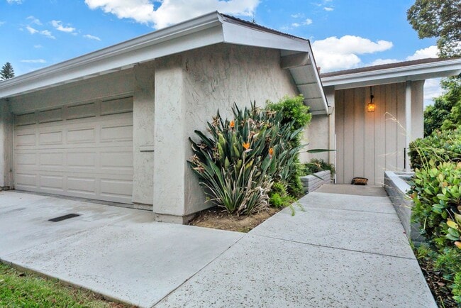 Foto del edificio - Great home in Mount Soledad community of La Jolla! Available immediately!