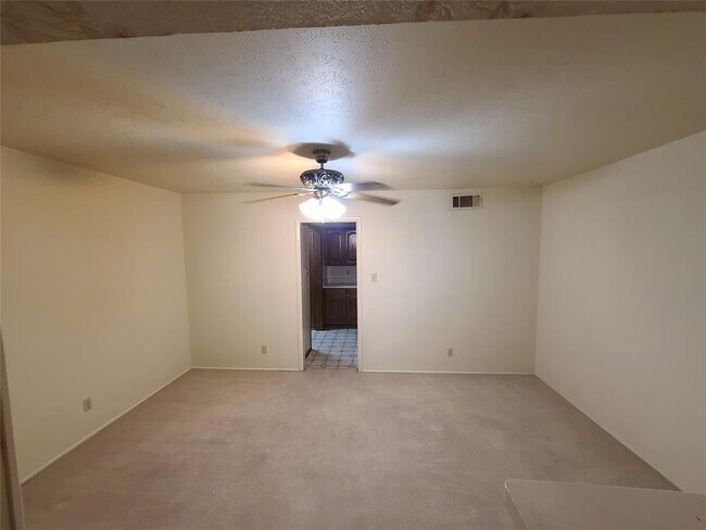 Building Photo - 2812 Ridgeview Ln