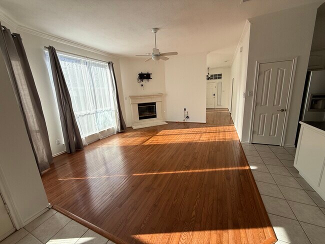 Sala de estar - 3626 Rodale Way