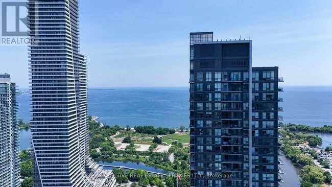 Building Photo - 2200-L2200 Lake Shore Blvd W