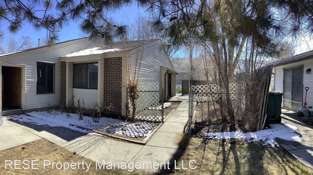 Foto principal - 2 br, 1 bath House - 5645 W 3980 S