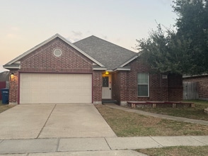 Building Photo - 2414 Windblown Dr