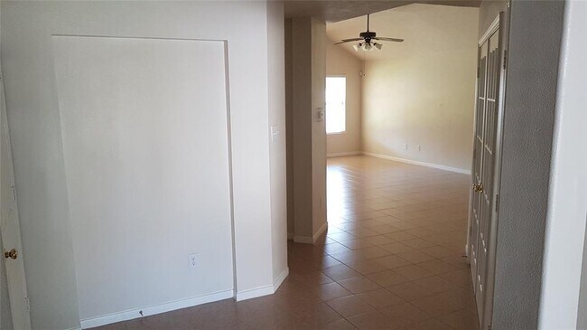 Building Photo - 13519 Beech Ridge Ln