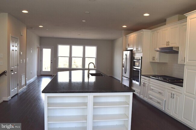 Building Photo - 19974 Abram Ter