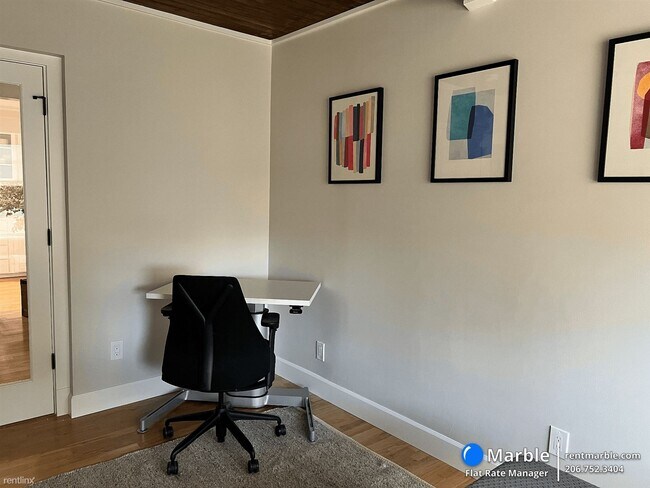 Foto del edificio - 2 br, 2 bath House - 126 10th Ave