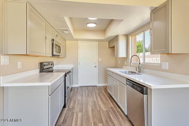Building Photo - 15613 N 58th Ave
