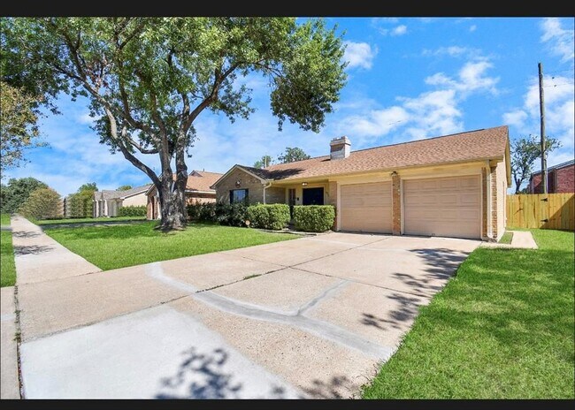 Foto del edificio - 4734 Tain Dr