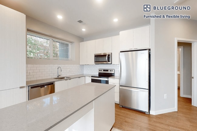 Foto del edificio - 12503 Ardennes Ave