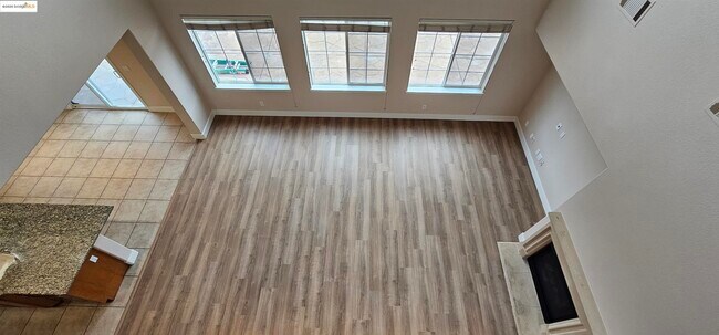 Foto del edificio - 1876 Tarragon Dr