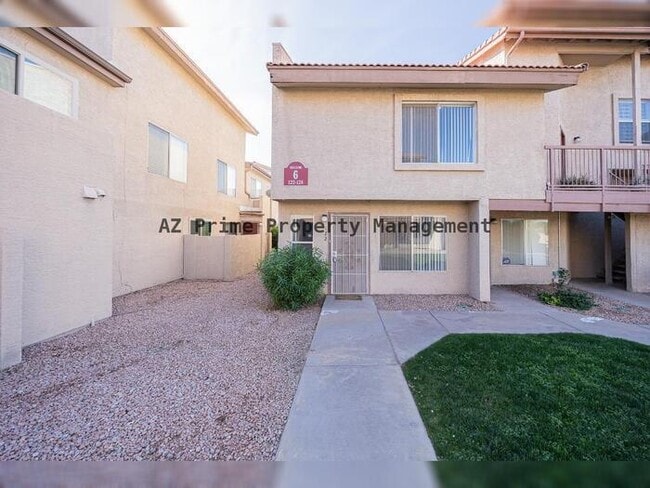 Photo - 4828 W Orangewood Ave House