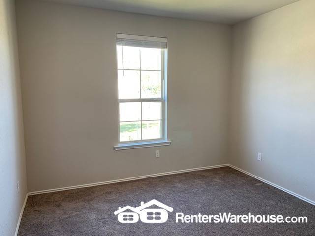 Building Photo - Holiday incentive, see description- Coming soon! One Story 3 bedroom / 2 bathroom + office in Hid...