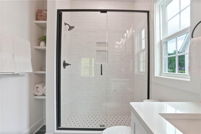 Foto del edificio - 222 Summer St