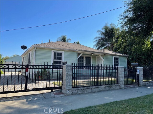 Foto principal - 218 E Belmont St
