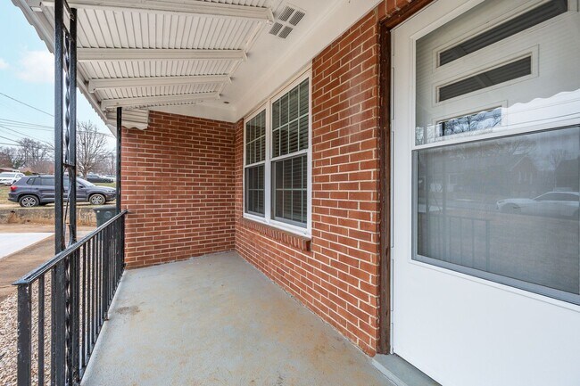 Foto del edificio - 4620 Golf Park Dr