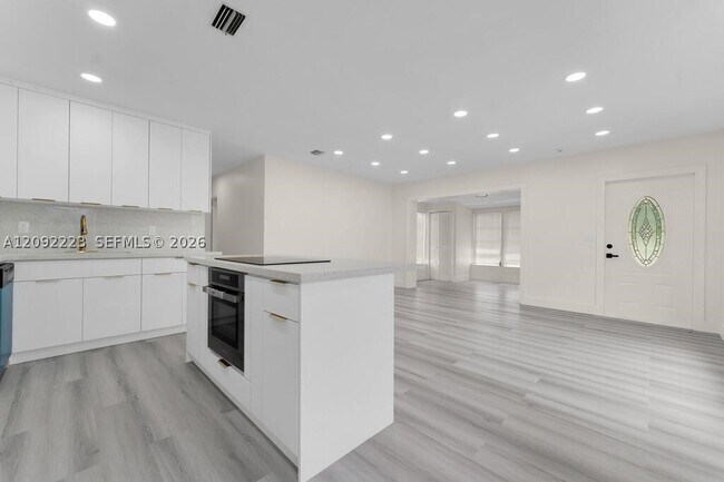 Foto del edificio - 3411 NW 5th St