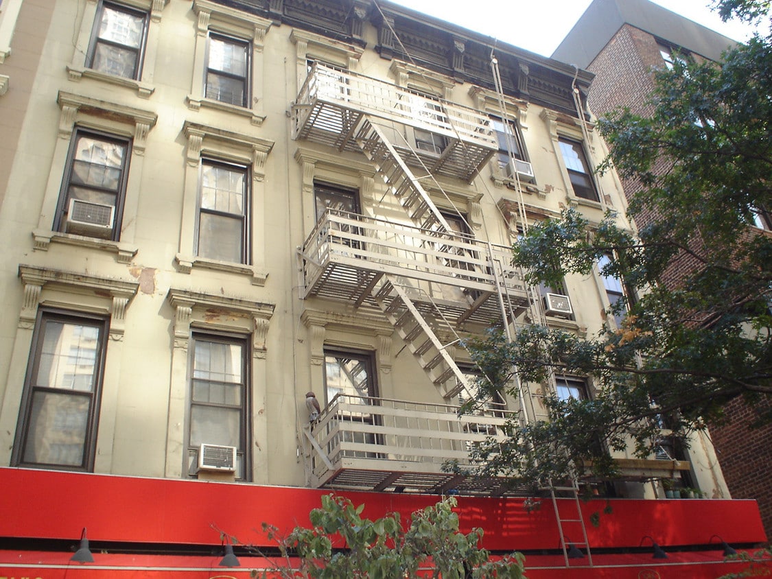 Building Photo - 1688-1690 York Ave