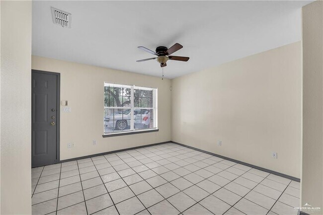 Foto del edificio - 10 N Broadway St