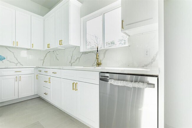 Foto del edificio - 4114 Ward St